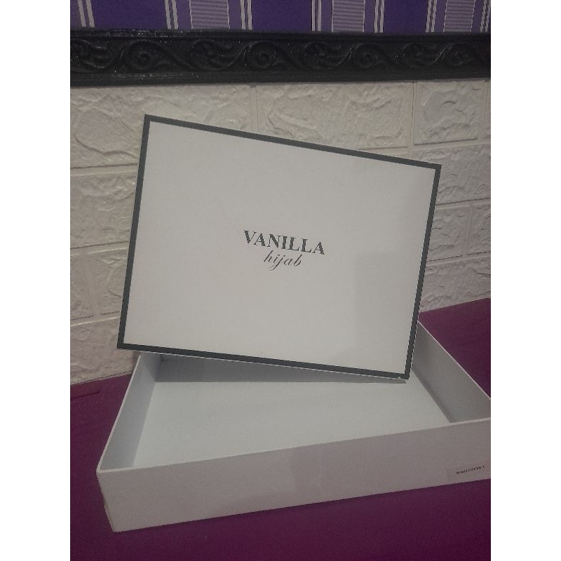 

BOX VANILLA