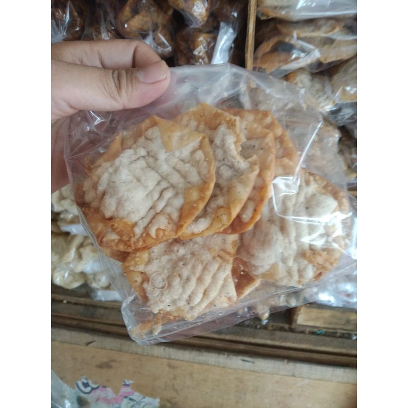 

siomay pangsit jamila toping seblak dan mie baso