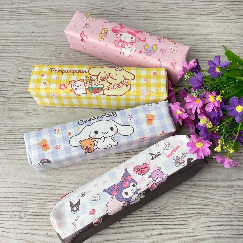 

Kotak Pensil Persegi Panjang Motif Sanrio Penutup Resleting KP 1130 - Cinnamoroll Kuromi Purin My Melody