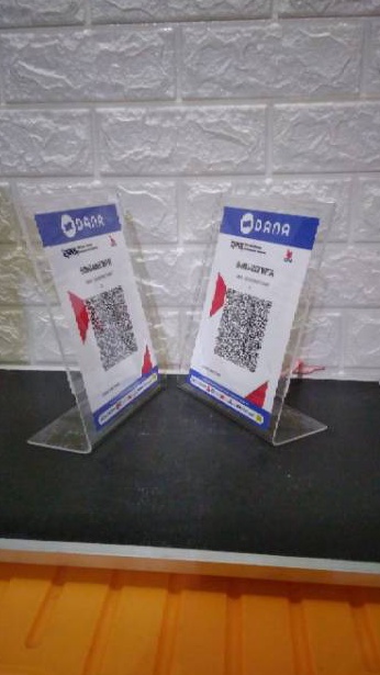 KODE E17F Standing akrilik A5 untuk QR CODE scan QRIS
