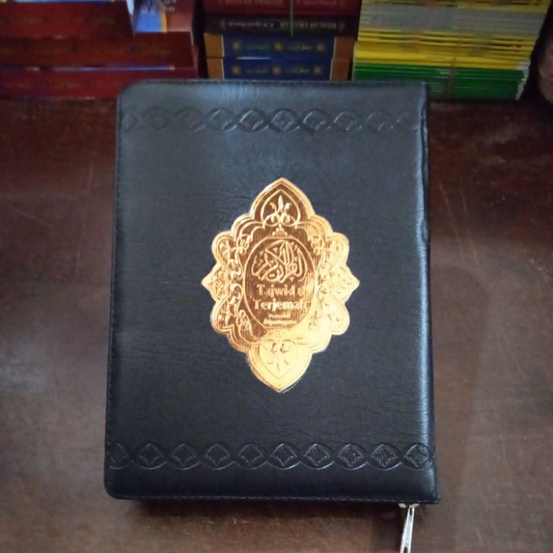 Ukuran Tanggung (A5) Al-Qur'an Tajwid & Terjemah Resleting Diponegoro