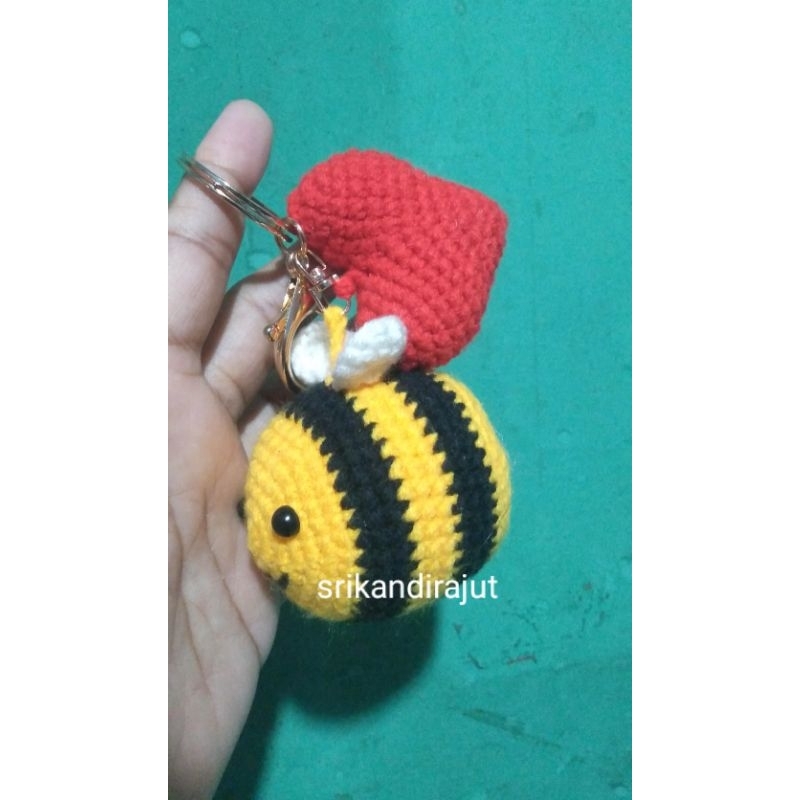 Amigurami lebah /boneka rajut lebah