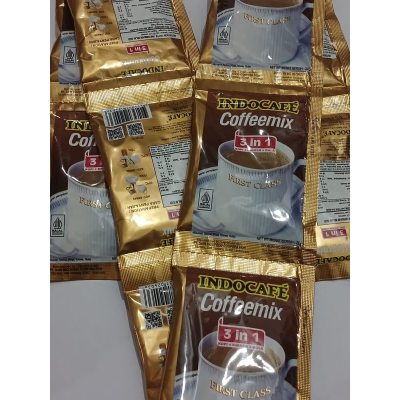 

Kopi Indocafe Coffemix 3 In 1 Kopi Instan 100 sachets