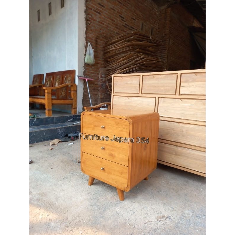 Meja Nakas Retro Minimalis 3 Laci