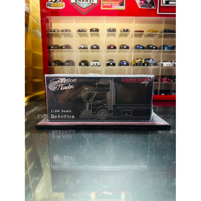 Micro Turbo 1:64 Dekotora Flatbed Tow Truck Silver Chrome