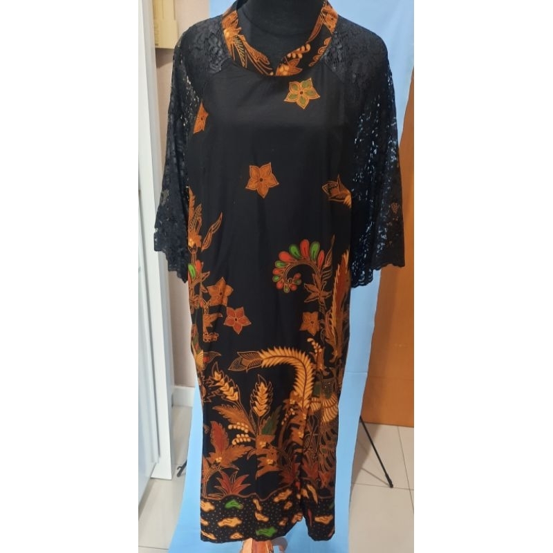 Dress kombinasi brokat dan batik