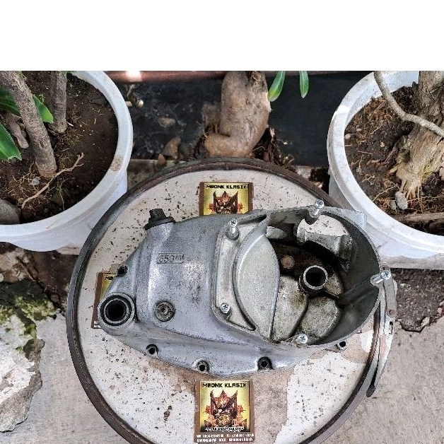 logo emblem bak kopling suzuki a100 ORIGINAL emblem tutup karburator suzuki a100 emblem block mesin 