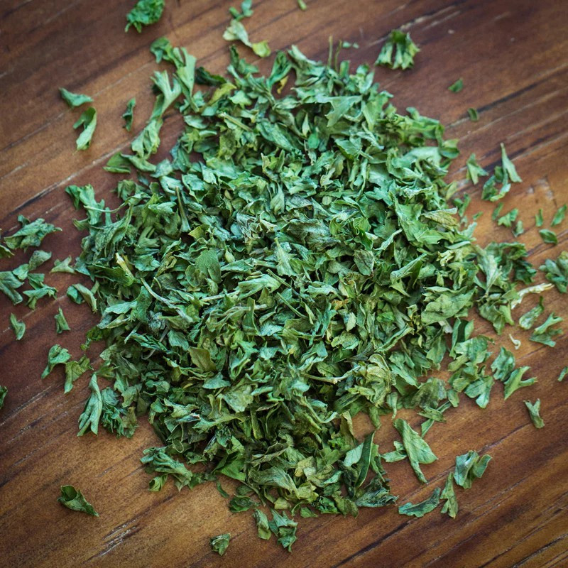 

Daun Peterseli Kering / Daun Parsley Kering / Dried Parsley Leaves / Parsley Leaf 20 gr