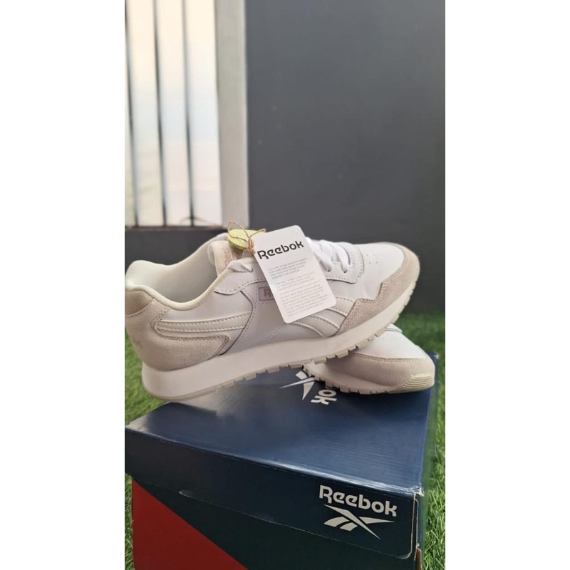 reebok desy white sneaker wanita