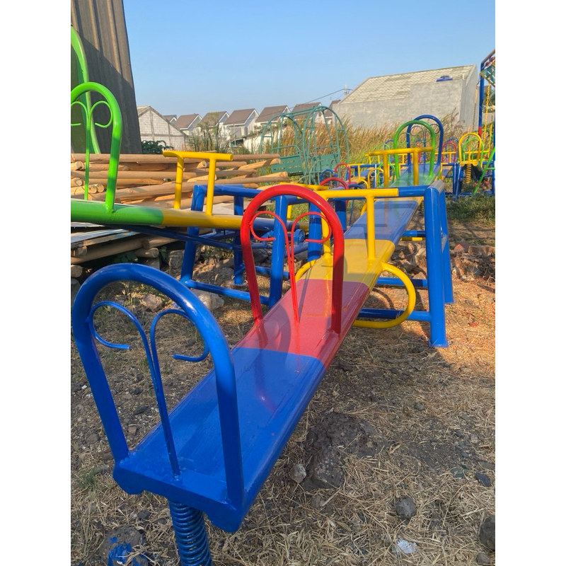 jungkat jungkit anak tk mainan enjotan paud material besi bisa untuk 4 anak