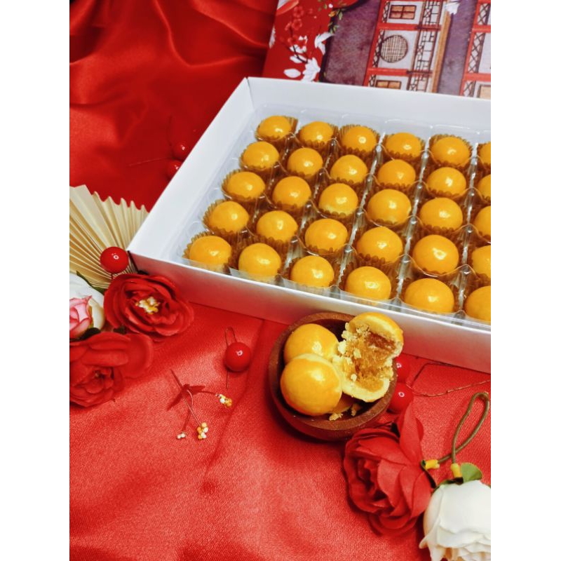 

Hampers Imlek Nastar Wisjman Premium Lumer di mulut isi 30 cup