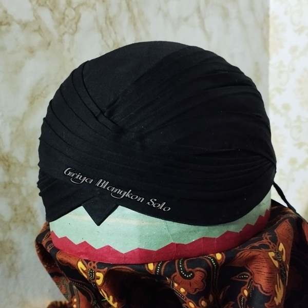 Blangkon Sunan Jebeh Hitam Polos