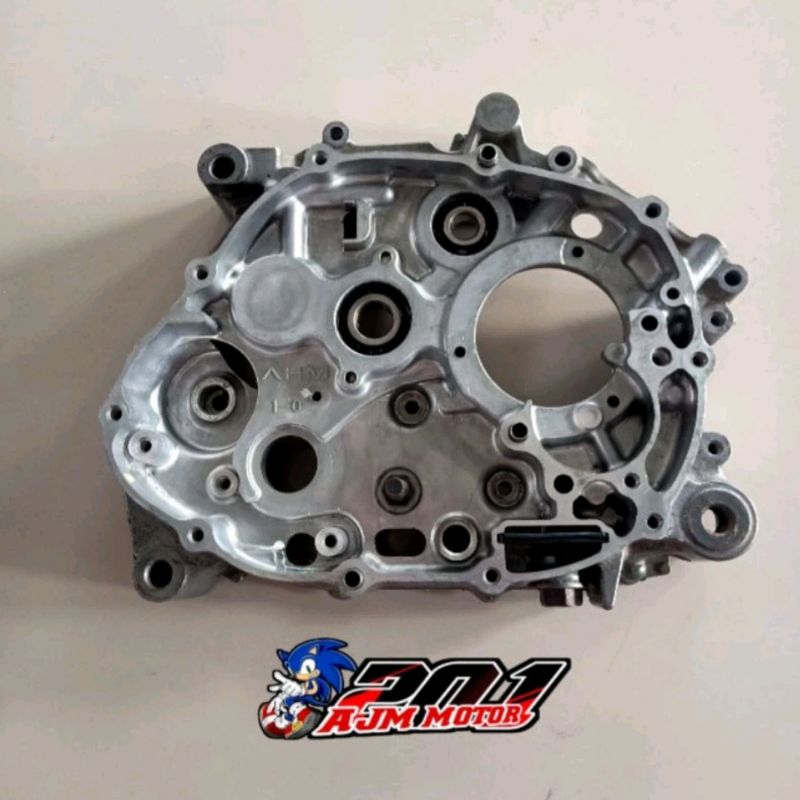 Crankcase calter kanan - crank case rengkes R honda cb150 r lama - cb 150 old kode K15 original
