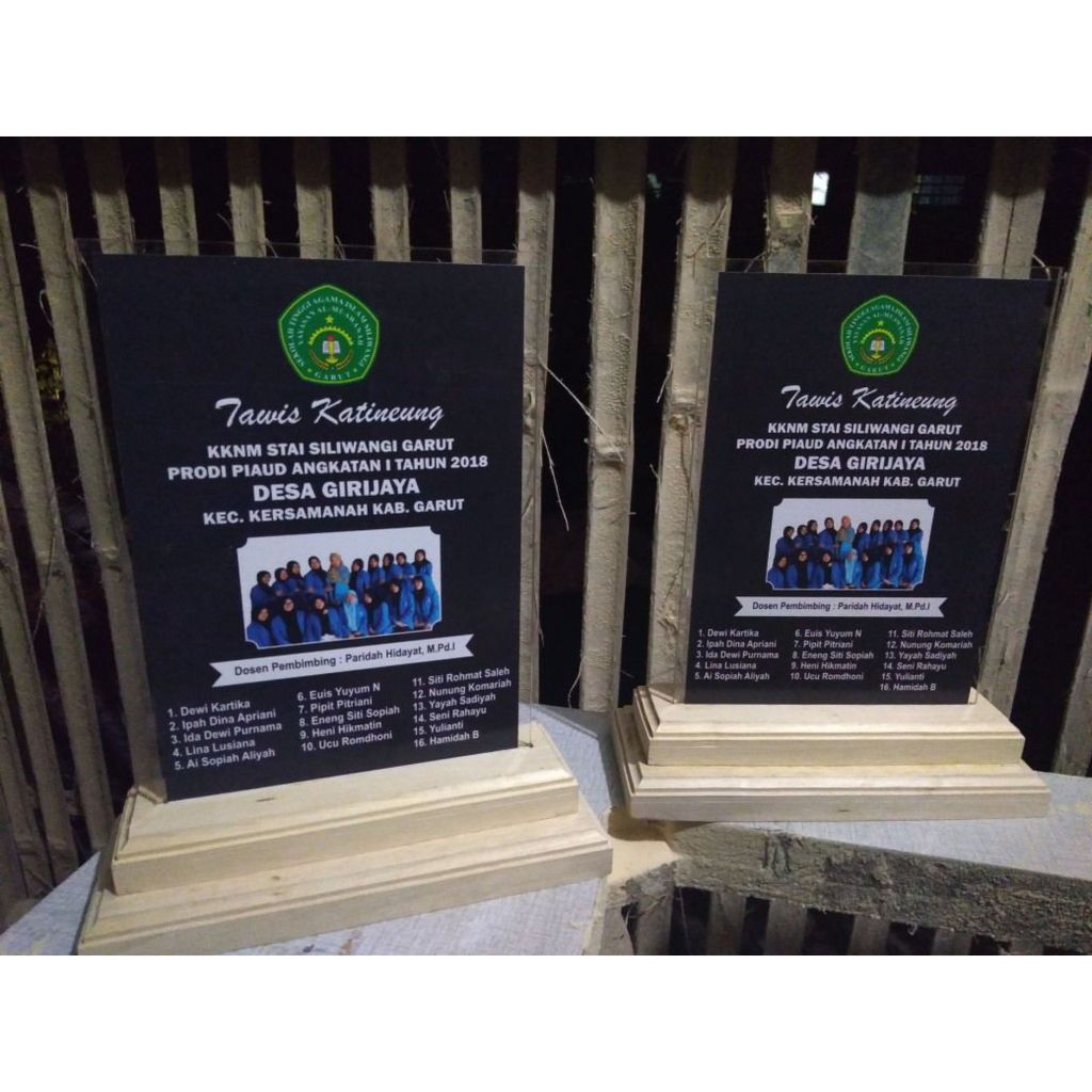 

PLAKAT KAYU MURAH