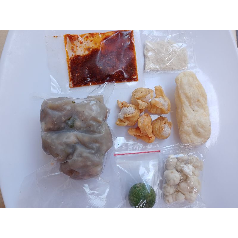 

Baso aci tulang rangu daun bawang (Cirawang)