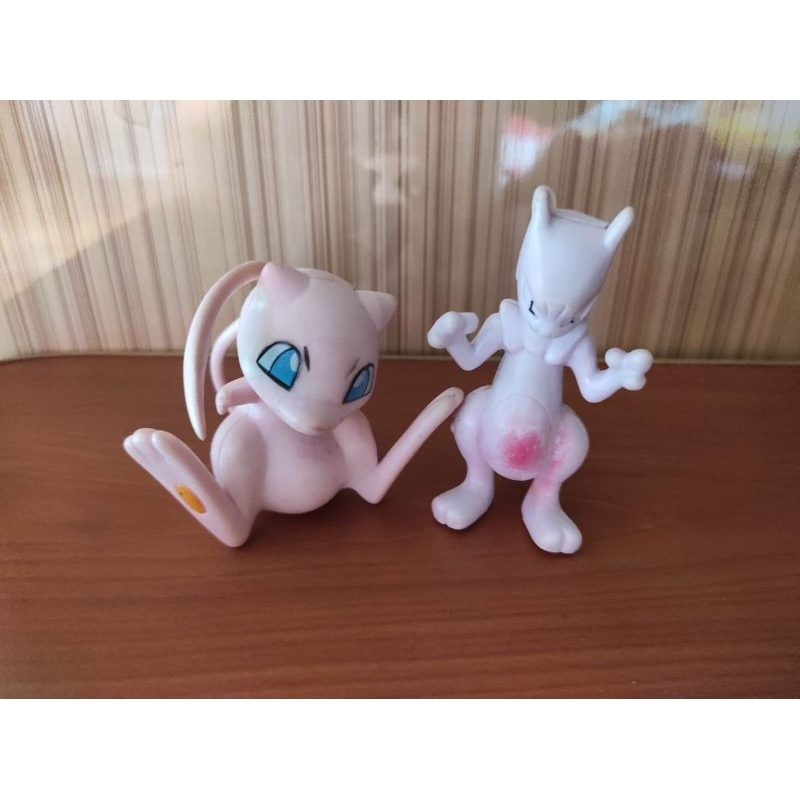 Action Figure Pokemon Set Mew dan Mewtwo