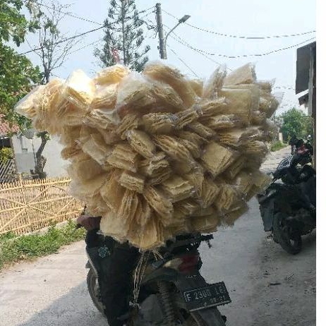 

KRUPUK GENDAR KHAS JAWI ENAK ,RENYAH DAN GURIH kemasan 1 ball 2,5 kg