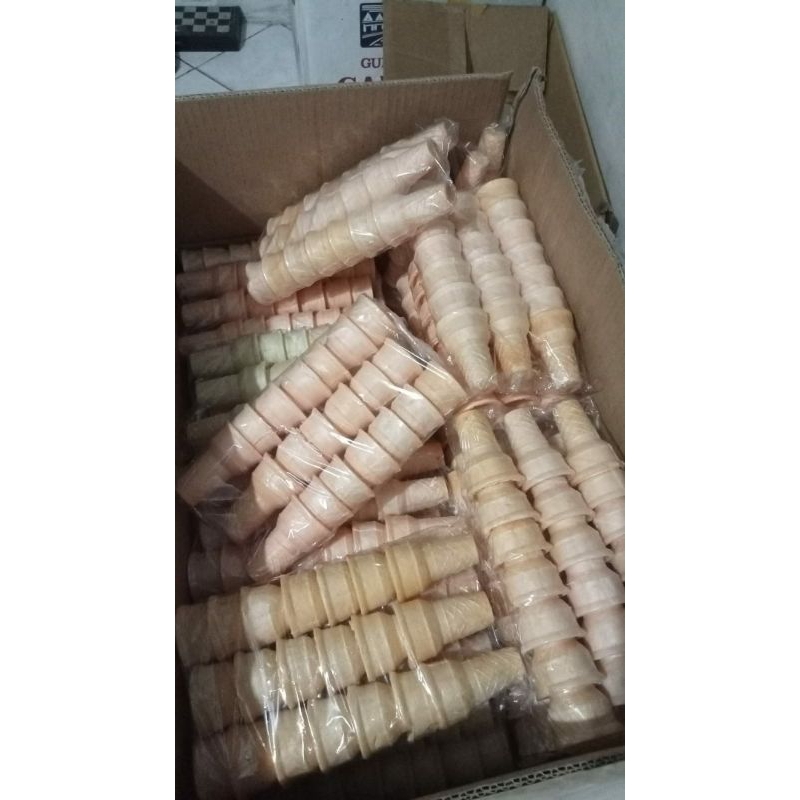 

CONE ES KRIM MCD isi 200 pcs Ukuran 4,5 Cm