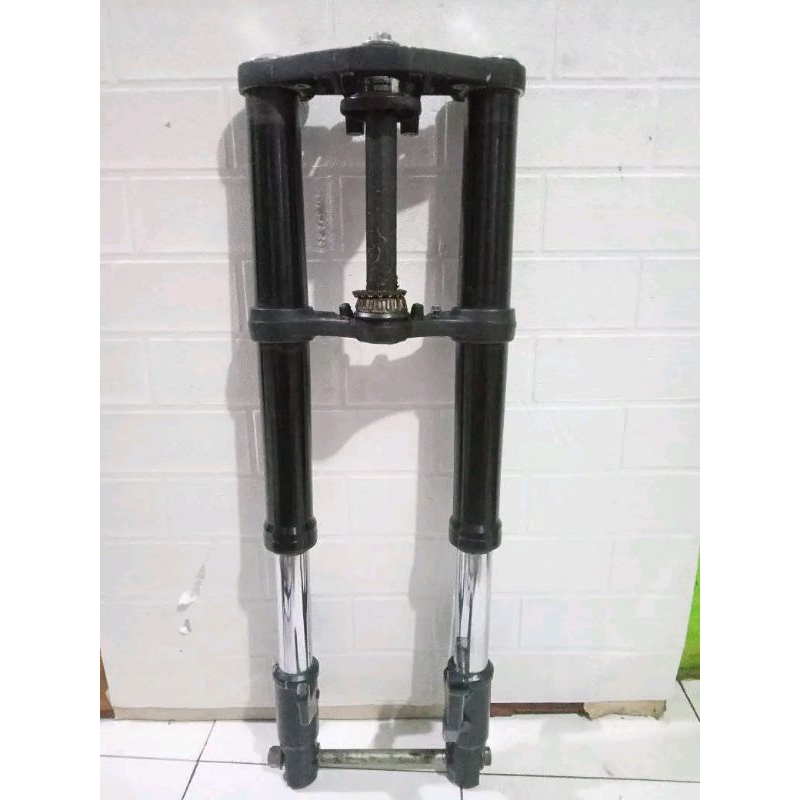 USD Upside-down Shock Depan R15V3 VVA Original Hitam ADA MINUS