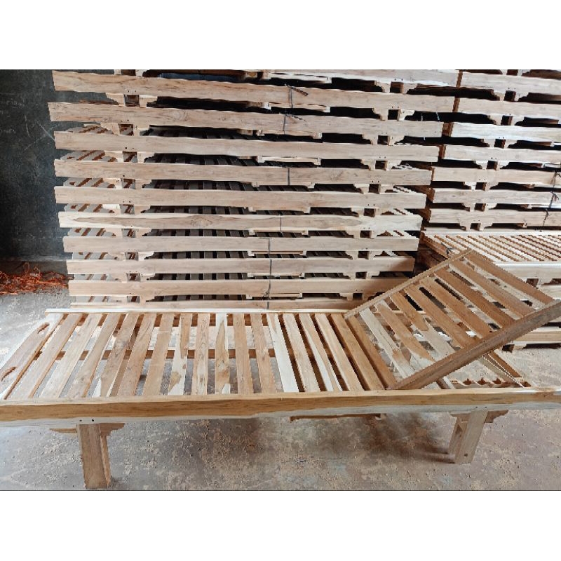 Lounger kursi santai pantai