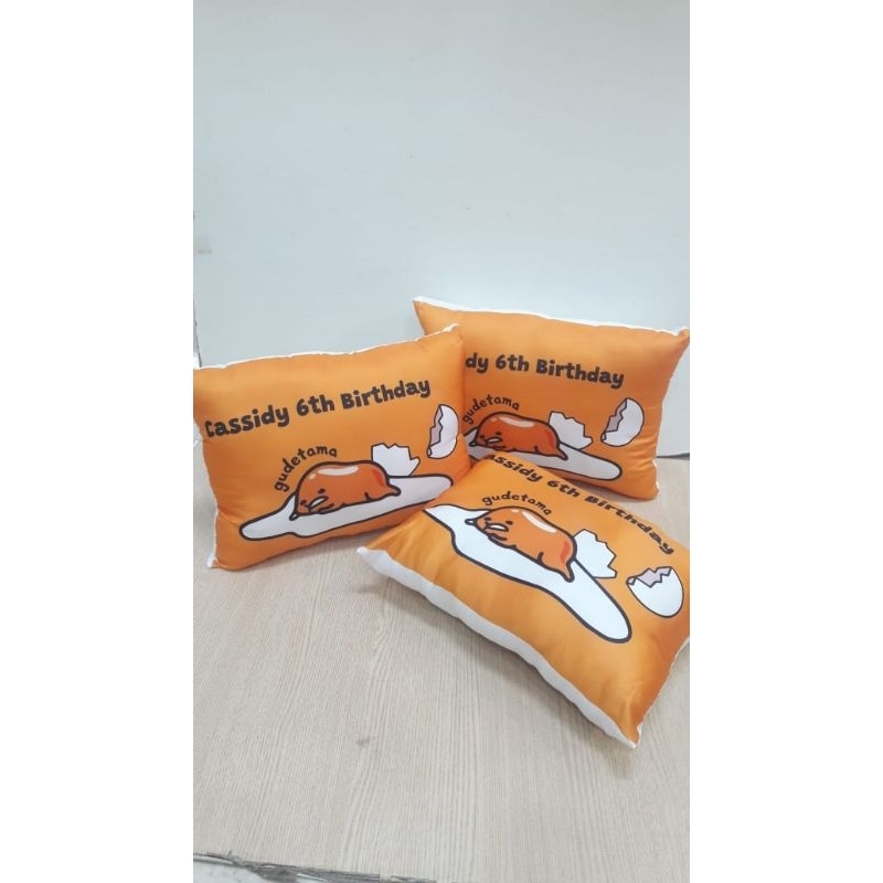 souvenir bantal ulang tahun/souvenir kantor/bantal satin/souvenir bantal custom