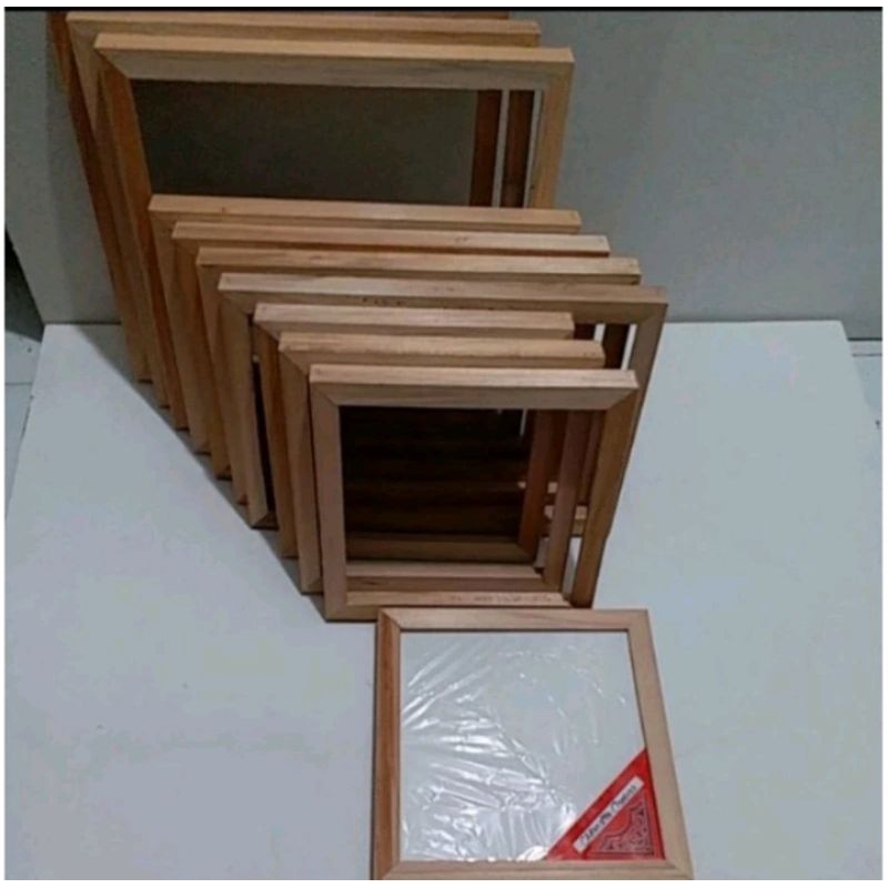 

pigura 30 x 30 sampai 50 x 100 ( isi per 4 biji )