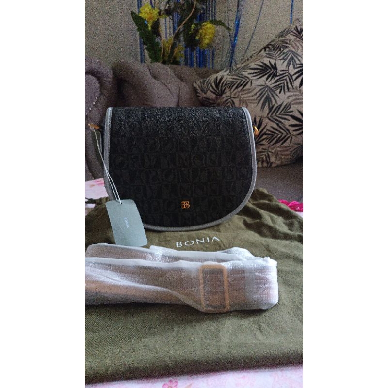 Tas Bonia Monogram
