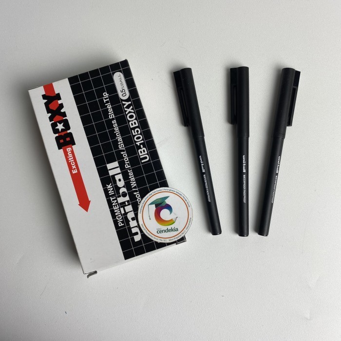 

Pulpen BOXY Uni Ball Hitam 0.5mm - 1 pcs