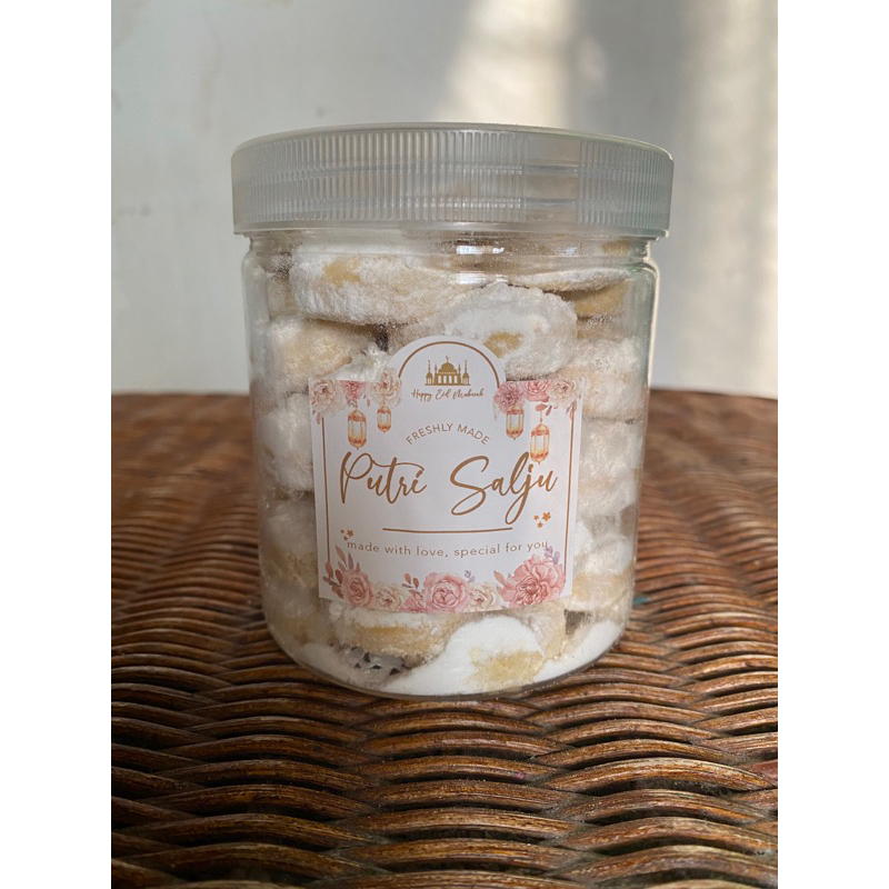 

Kue Putri Salju Susu