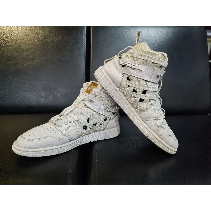 Sepatu Nike AJ1/Air Jordan 1High Cargo tripel white Rare item Size 42