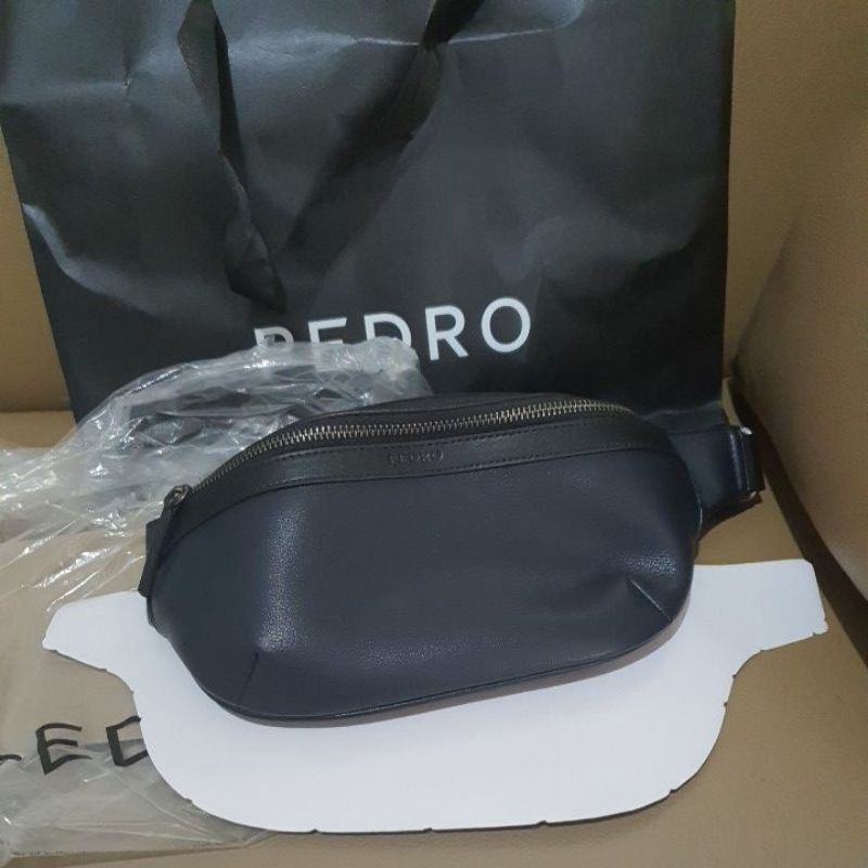 pedro sling bag boy new bukan preloved ori store brand new with tax, plastic box bisa untuk kado tas