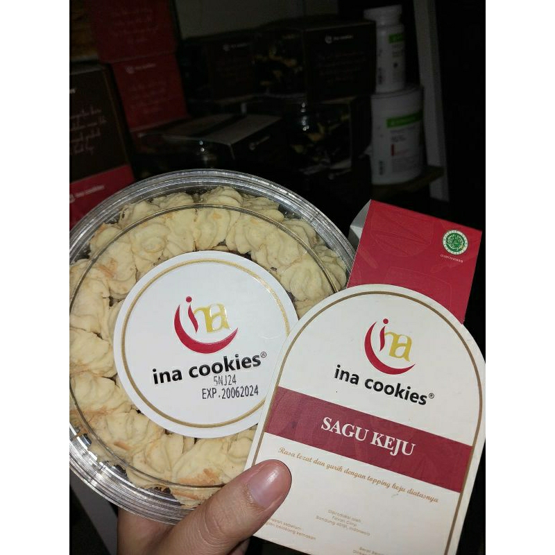 

INA COOKIES Sagu Keju Reguler