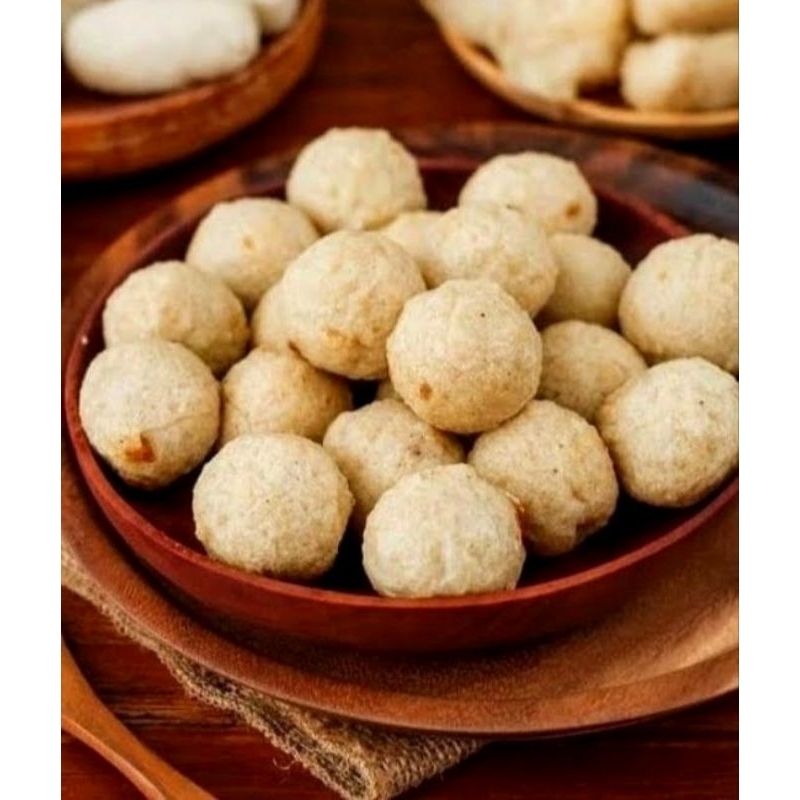 

Pempek Adaan / Bulat Frozen 10 pcs ( 100% Daging ikan Tenggiri Palembang )