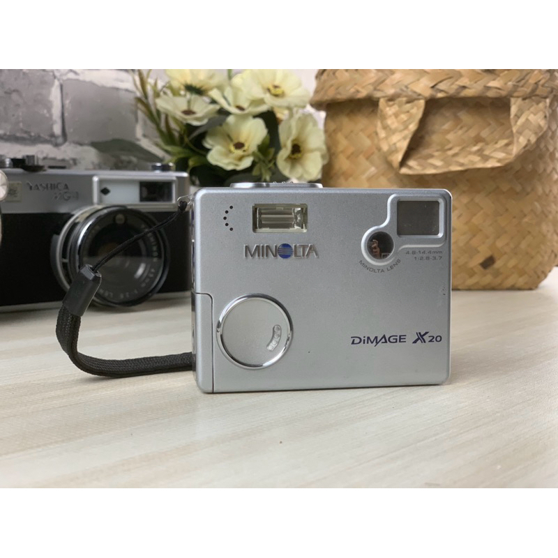 Kamera Pocket Digital Normal Minolta Dimage X20