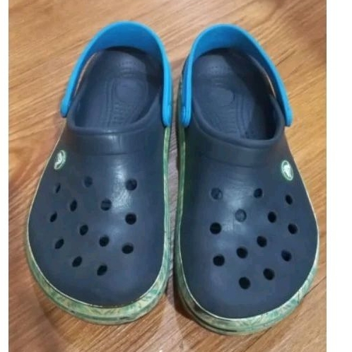 Preloved sendal crocs anak original 100%