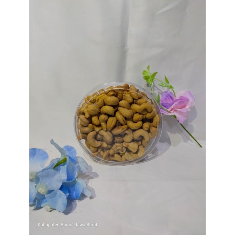 

kacang mede 250 gram