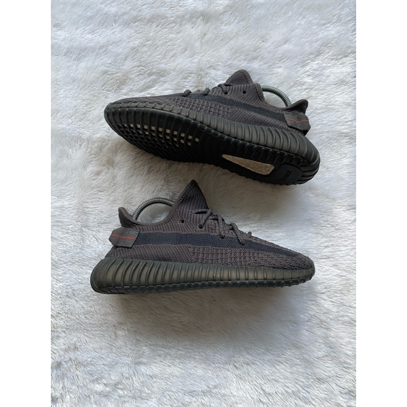 adidas yeezy boost 350 v2 black reflective