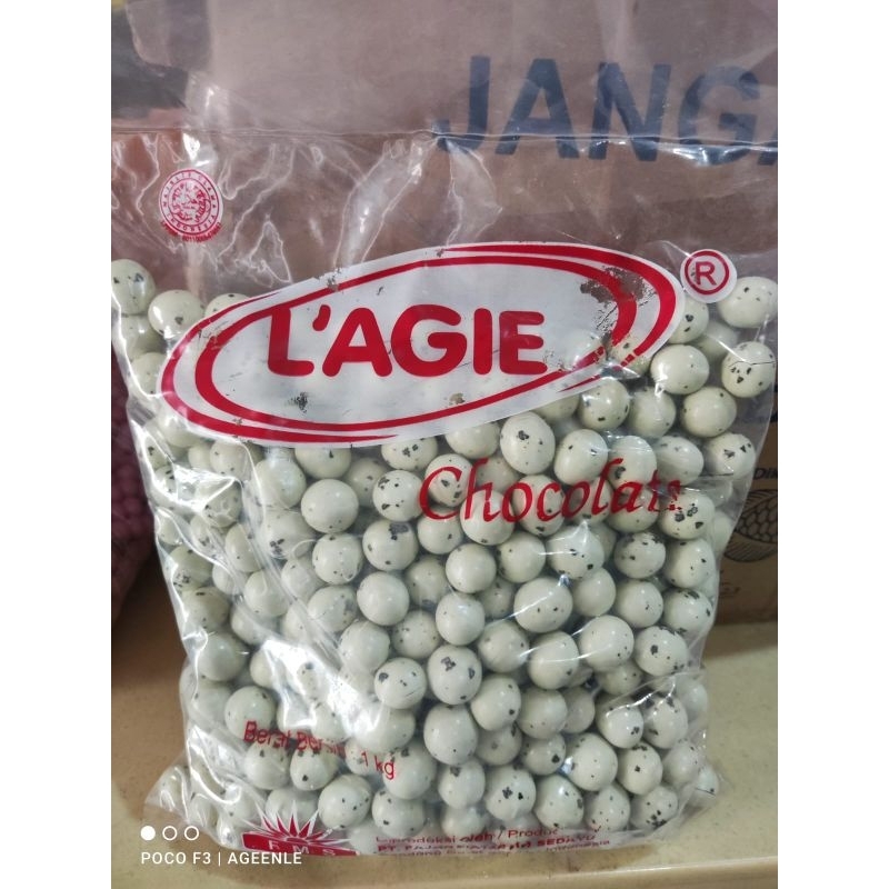 

Coklat planet telur puyuh chocolate Lagie planet 1kg exp 2025