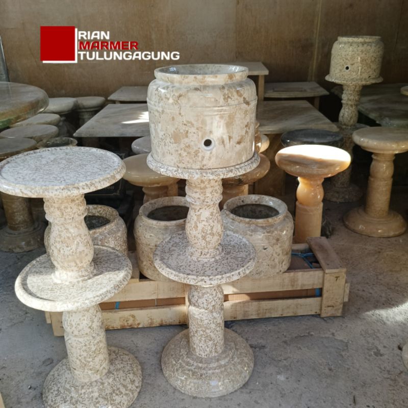 Guci Galon + Kaki Marmer Putih Trotol finishing Glossy