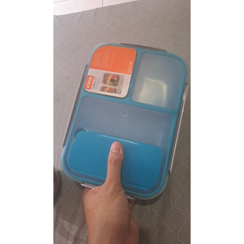 Lunch Box and Cuttleries Tosca Kris Ace Hardware