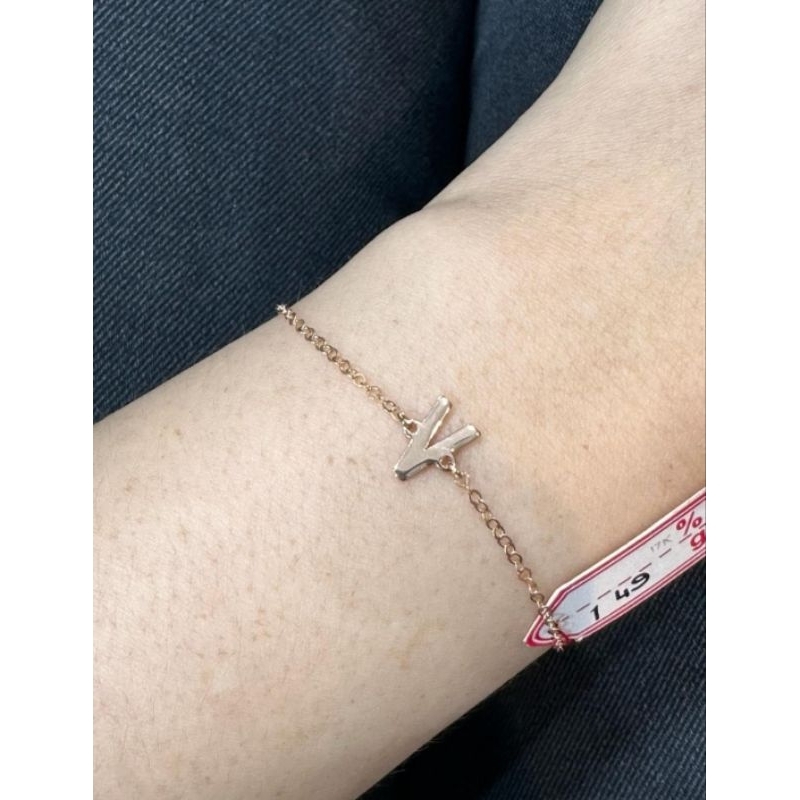 Gelang rantai emas 75 huruf V