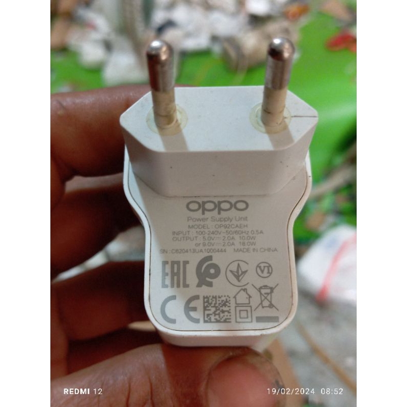 batok charger oppo/reame 18 wat ori ginal.. minus retak