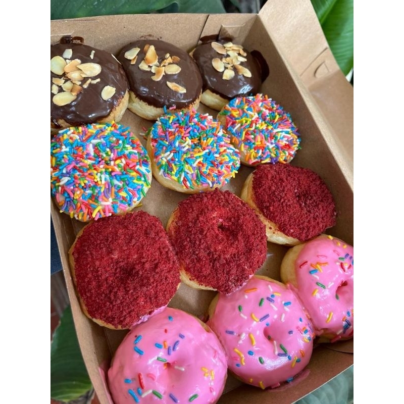 

Donat Manisma Aneka Rasa 12 pcs