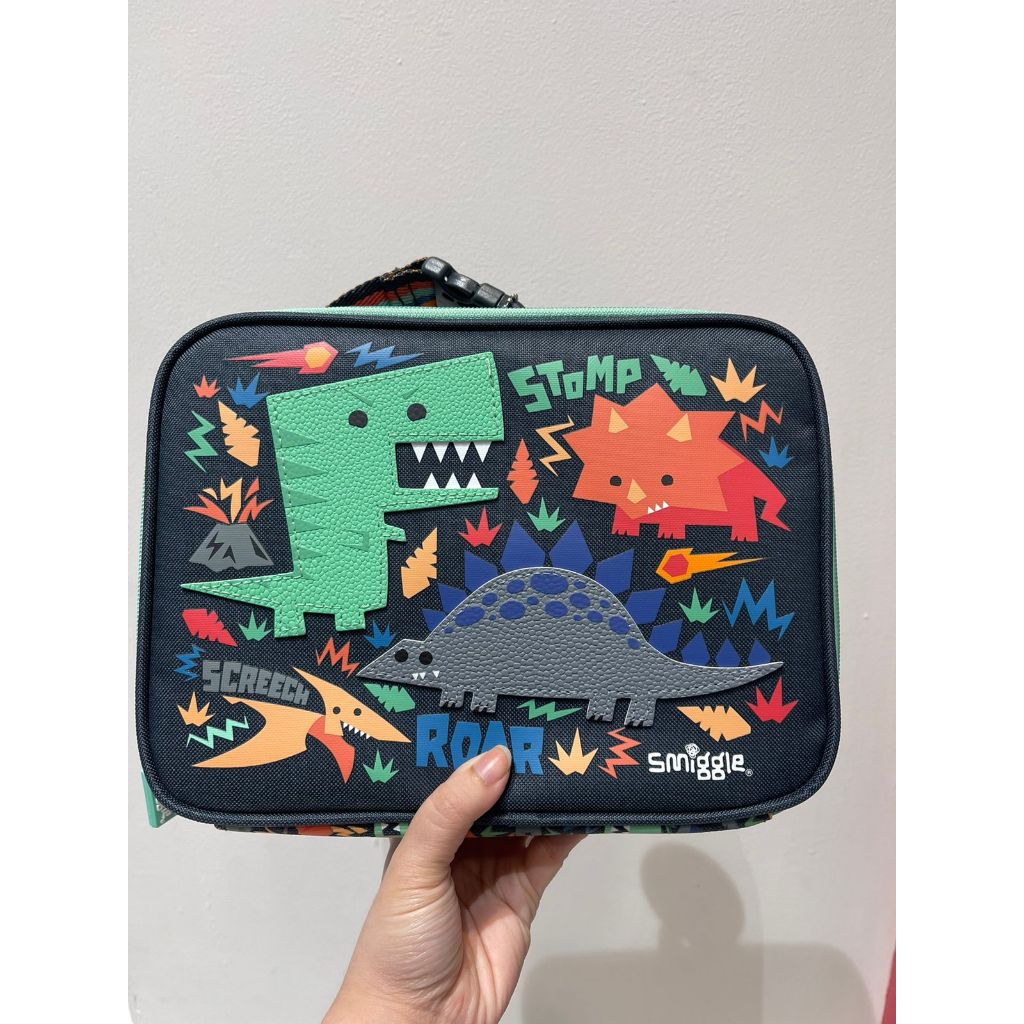 SMIGGLE TEENY TINY OVER AND UNDER LUNCHBAG SQUARE DINO - TAS BEKAL SMIGGLE