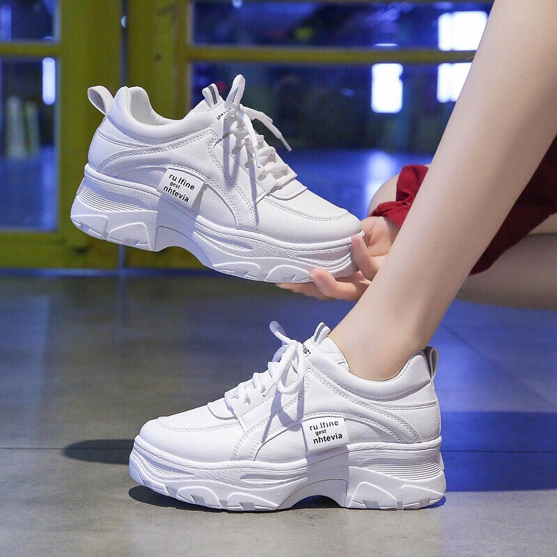 Sepatu Sneakers Wanita Fashion Platform Tinggi Kasual sepatu sneakers