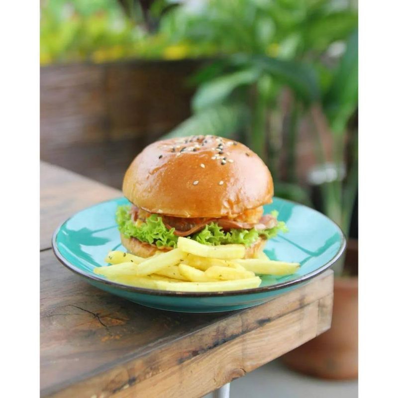 

Paket Burger Chicken dan Kentang Goreng