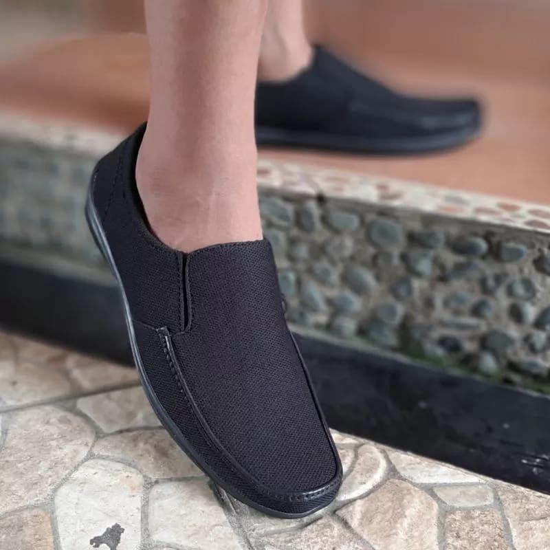 SEPATU Cansual kickers Slip ON PRIA SEPATU KICKERS CASUAl PRia.SEPATU SLIP ON PRIA SEPATU CASUAl KER