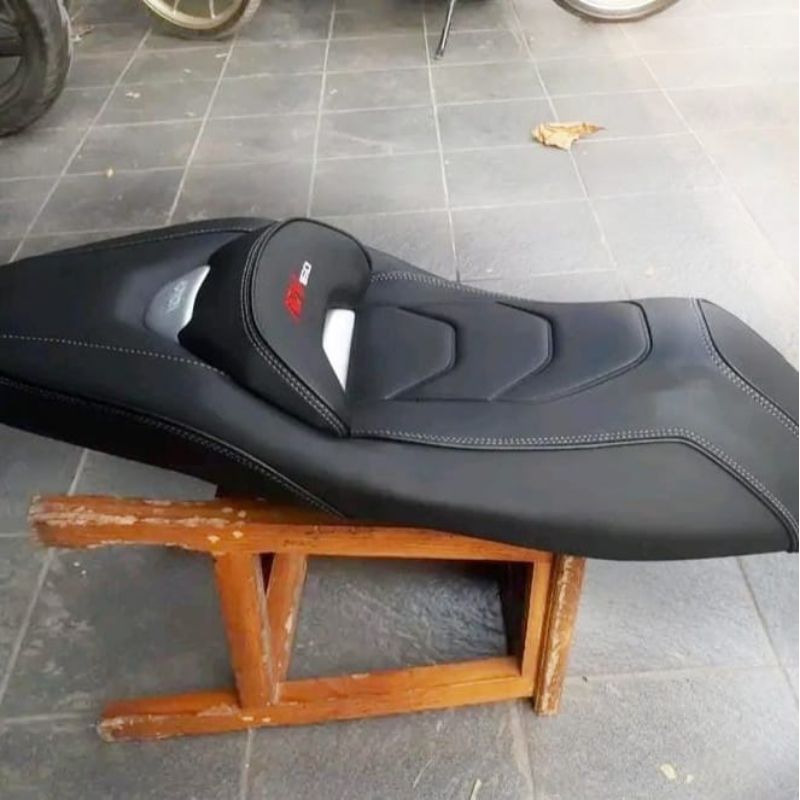Jok Motor Adv 150 New Adv 160 CC Lebih Pendek Model Eropa Bahan MBtech