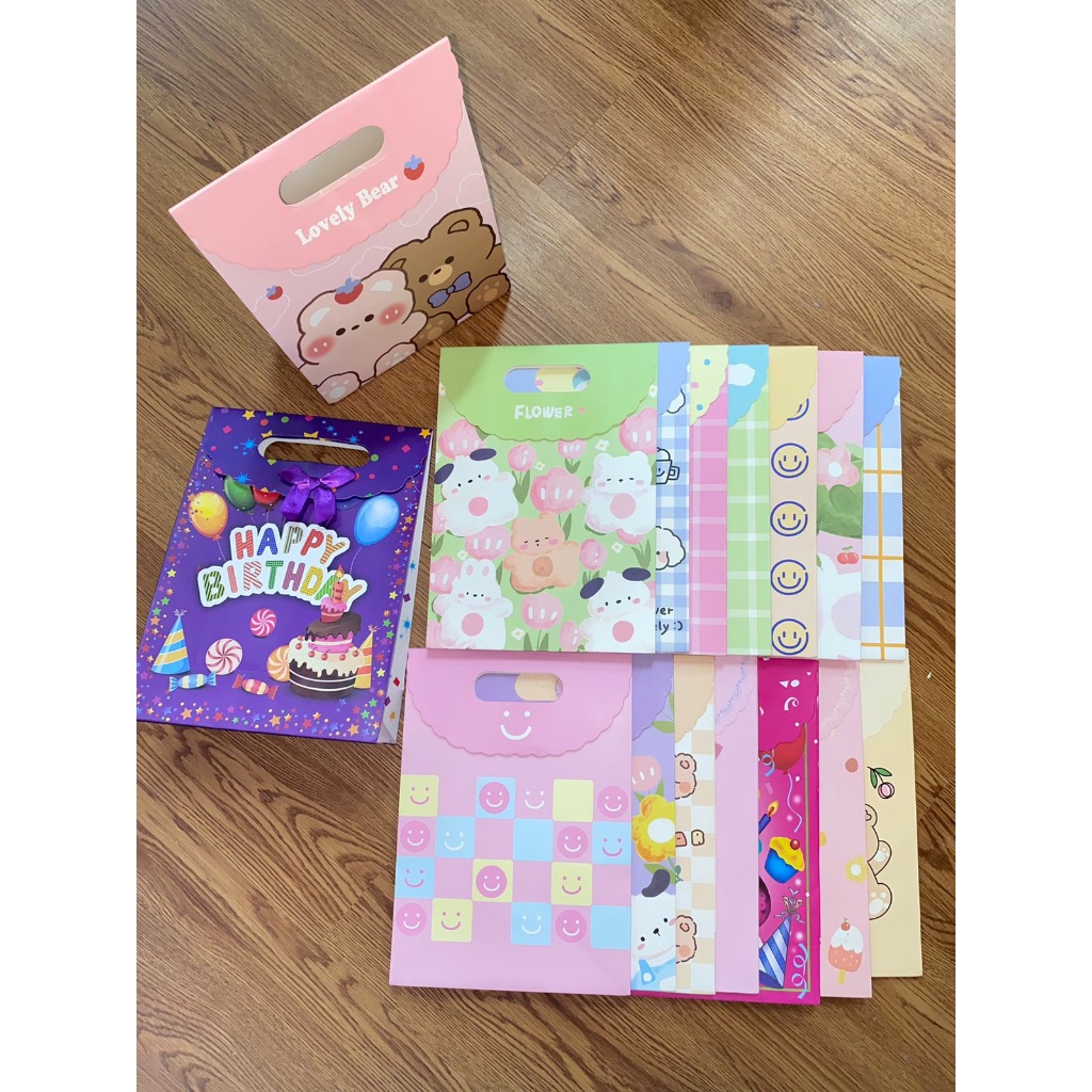 

PAPERBAG TAS KADO GIFT BOX UKURAN KECIL SEDANG BESAR MOTIF KARAKTER LUCU 2515