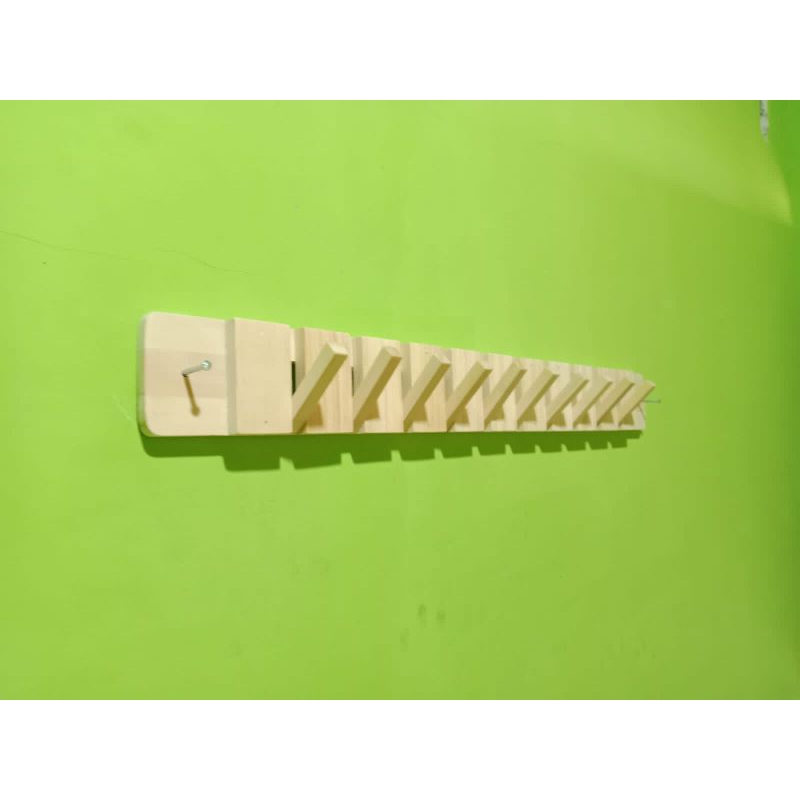 Hanger kayu gantungan baju untuk dinding